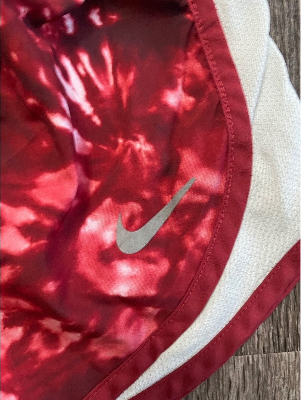 Nike Alabama Crimson Tide Tie-Dye Tempo Running Shorts - Picture 2 of 13